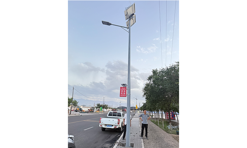 Hybrid Solar Street Light Guide: How Dual-Power Systems Work